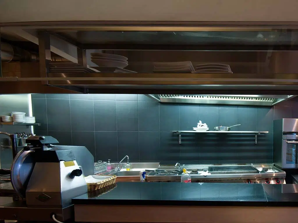 The best routine restaurant cleaning services NYC has to offer keep this kitchen look spotless.